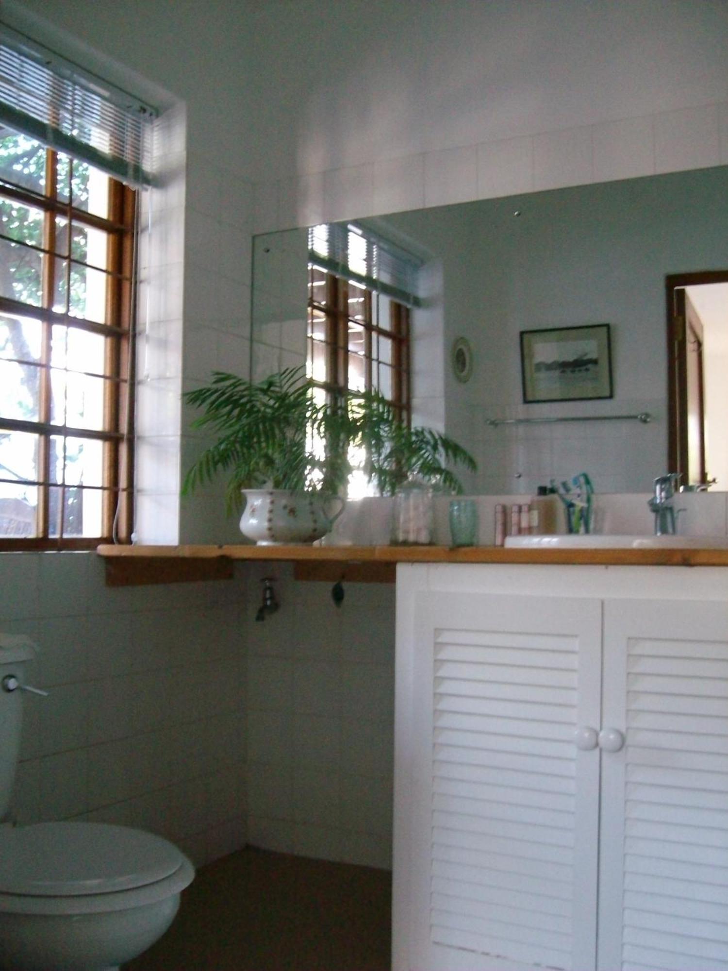 Haven Of Peace And Garden Cottage Hermanus Bilik gambar